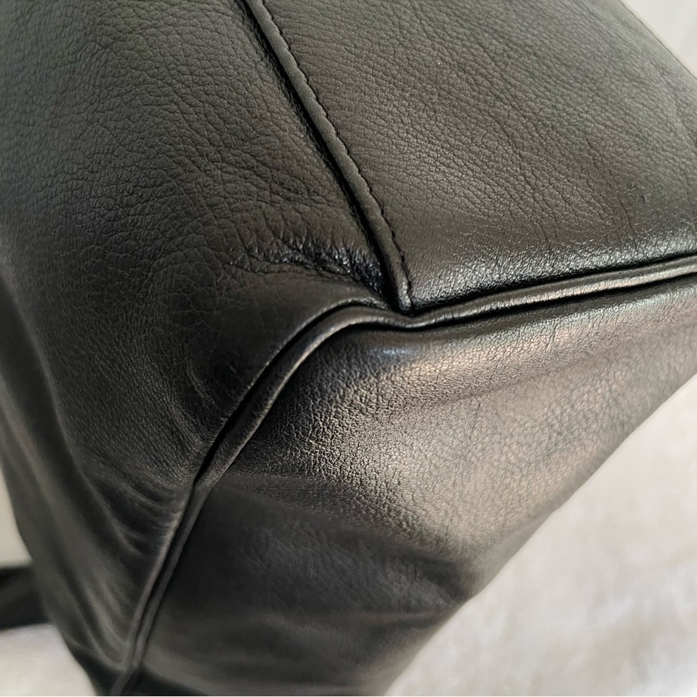See By Chloe Black Leather Zipper Tote Bag - Picture 10 of 17